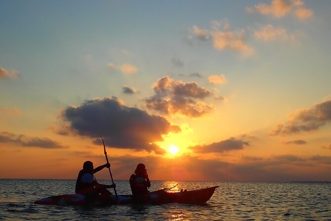 Okinawa Ishigaki Sunset SUP or Canoe Tour - Sunset on Ishigaki: why 5:30 pm paddling feels so easy