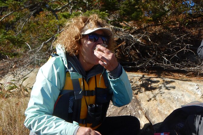 Oyster Farm & Complimentary Tasting Sea Kayak Tour in Casco Bay - How the guide style affects your morning