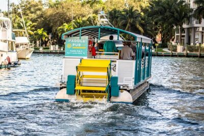 Paddle Pub Daytona Beach - Stop 1 on the Halifax River: dolphins, sea turtles, and birdwatching from your seat