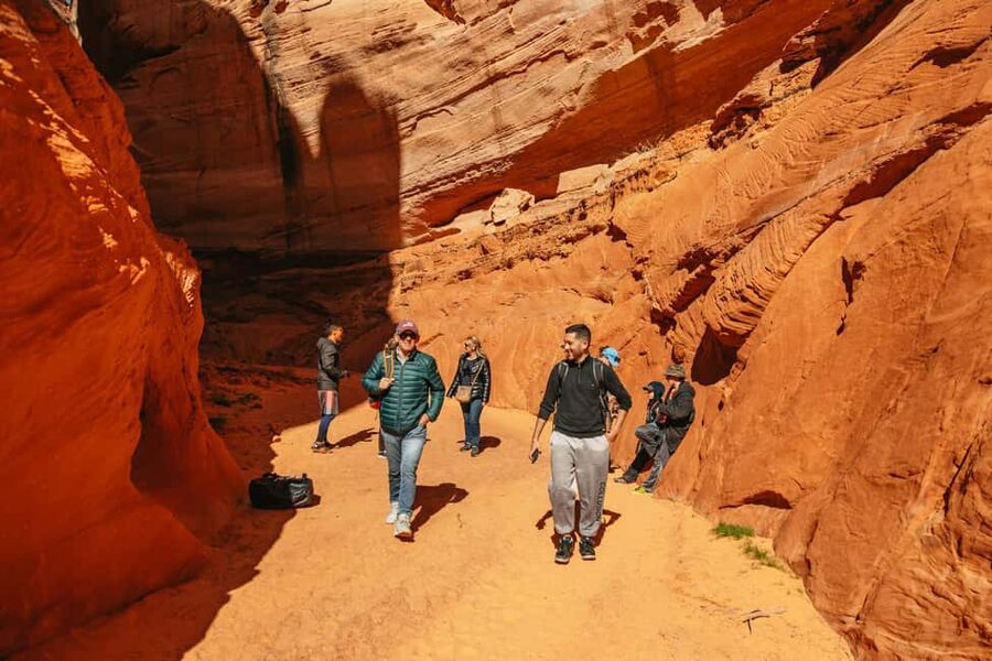 Page/Lake Powell: Guided Kayak & Water Antelope Canyon Tour - Photos Without the Chaos: How the Canyon and Phone Shots Come Together