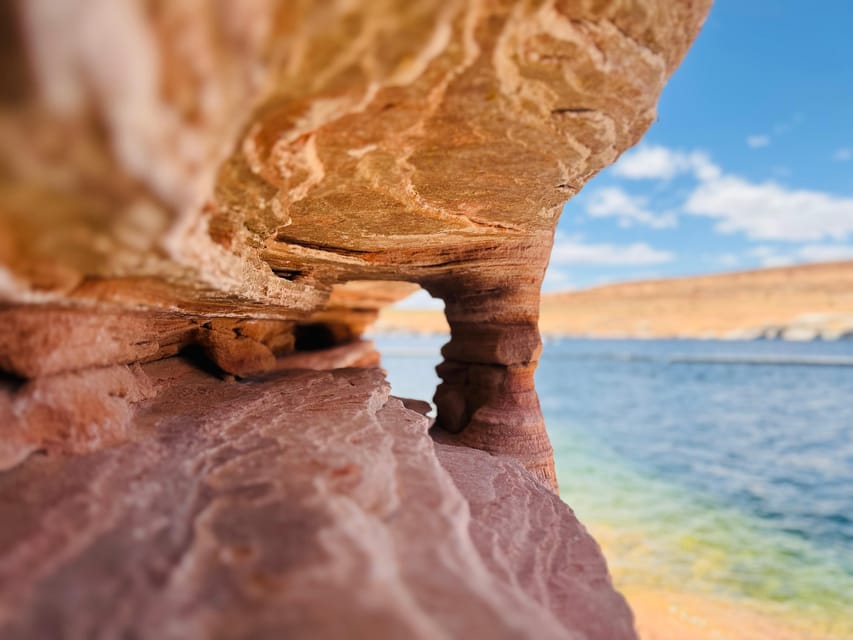Page: Lake Powell Kayak & Water Antelope Canyon Hiking Tour - Arriving at the Water Antelope Canyon: Red Rock, Light Channels, and Timing