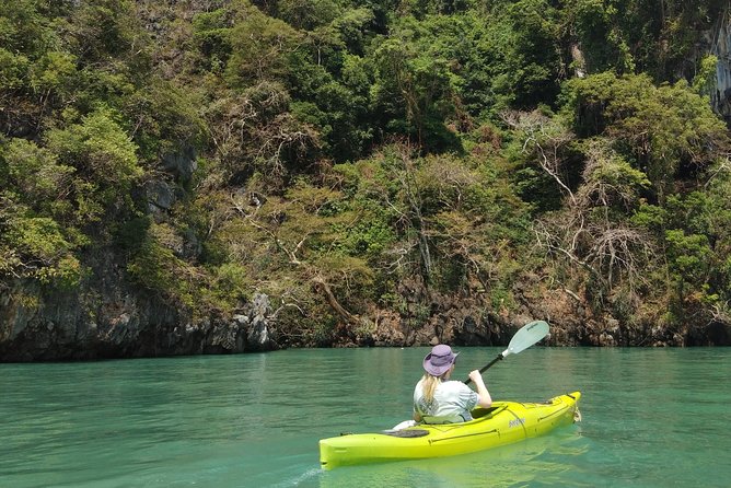 Phang Nga Bay kayaking day trip - Guide style and group size: what max 6 really changes