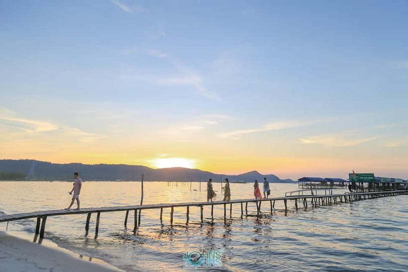 Phu Quoc: Kayaking with Starfish Beach and Bee Farm Tour - The day in plain English: what happens from pickup to return