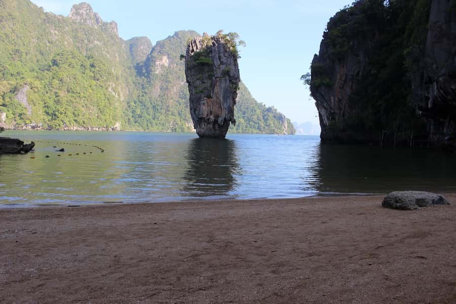 Phuket: Phi Phi & James Bond Island Combo Day Tour w/Lunch - Ko Phi Phi Don: Lunch, Free Time, and Snorkel Hours