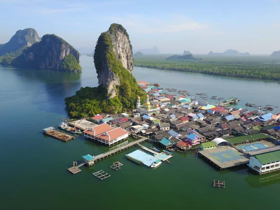 Phuket: Phi Phi & James Bond Island Combo Day Tour w/Lunch - Getting from Phuket to the Marina: Time, Heat, and First Impressions