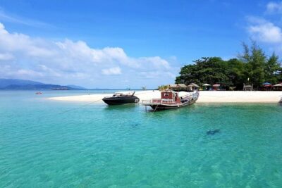 Pig Island Experience By Speed Boat, Snorkeling, Kayaking Relaxing on the Beach - Stop One: Koh Tan Snorkeling and How to Set Expectations