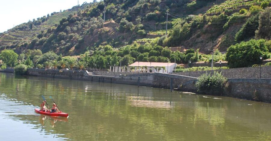 Pinhão: Douro Valley Rabelo Boat Tour and Kayak Experience - Pinhão Is the Right Place to Start This Douro Adventure