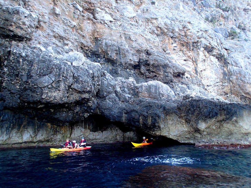Pollença: Kayak Discovery – Snorkeling and Caves - The guide experience: local know-how and calm leadership
