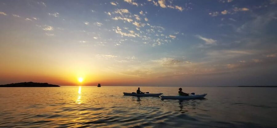 Poreč: Sea Kayaking Sunset Tour - Cruising past the Euphrasian Basilica: seeing Poreč from sea level