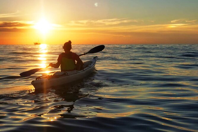 Poreč sunset sea kayaking tour - Who This Sunset Sea Kayaking Tour Fits Best