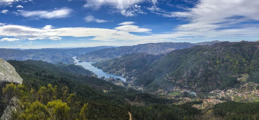 Porto: Peneda-Gerês National Park Tour with Kayaking & Lunch - Kayaking on the Caniçada Reservoir: Paddling, Swimming, and Stand Up Paddle
