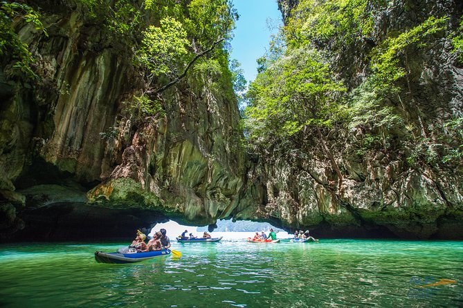 PREMIUM James Bond & Phang Nga bay & 2 Canoes - Panyee Village lunch: your break on the water