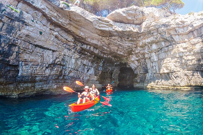 Private kayak tour: Explore the caves and turquoise bays in Pula - Weather and water conditions: small planning choices you control