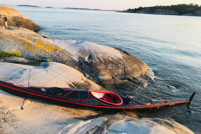 PRIVATE Sunset Kayaking in Stockholm Archipelago Nature Reserve - How this private sunset kayaking tour in the Stockholm archipelago really feels