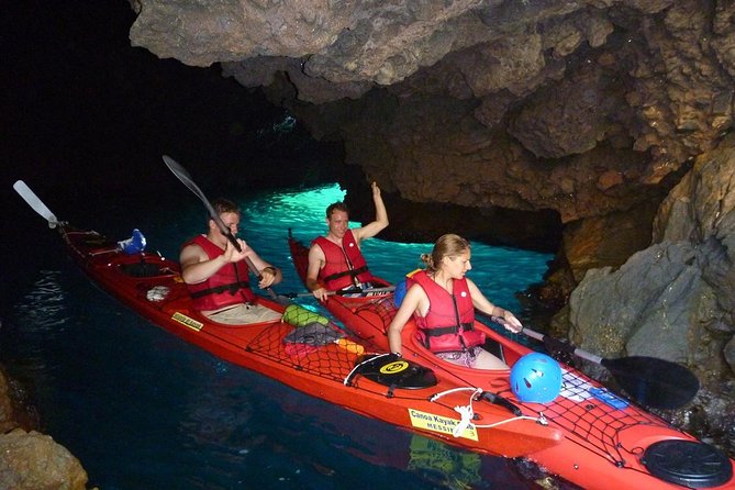 Private Tour explore Vulcano Island by Kayak & Coasteering - Beginner-friendly, but not for everyone: who this suits best