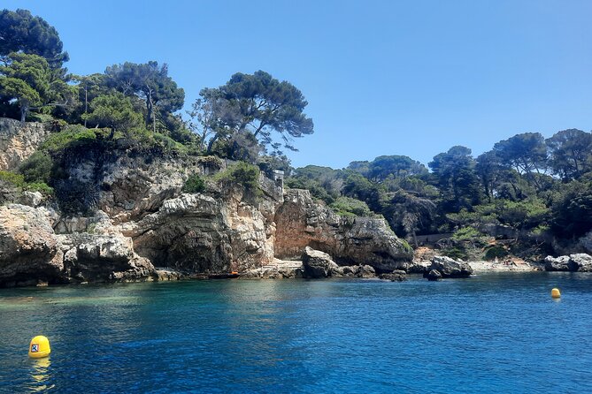 Private tour on a sailboat Swim and stand up paddle Antibes cape - The Swim Stop Switch: Bay of Billionaires or La Garoupe