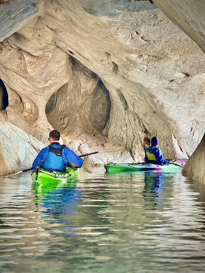 Puerto Rio Tranquilo: Kayak Tour to the Marmol Chapels - What the guides add: interpretation plus competent handling