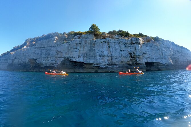 Pula Kayak Tour-Cliff jumping,snorkeling& free GoPro pictures - Hidden beach stop: the calm break between the active parts