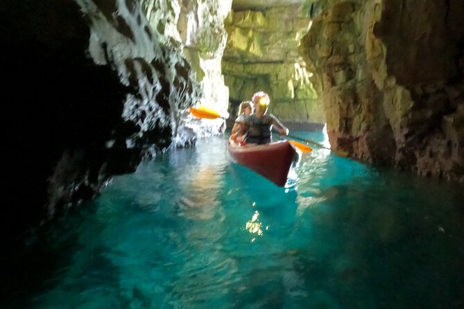 Pula Kayak Tour-Cliff jumping,snorkeling& free GoPro pictures - Cliff jumping in Pula: fun, but only if you’re truly a swimmer