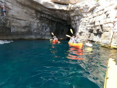 Pula: Kayak Tour, Cliff Jumping, Snorkeling & GoPro Pictures - Big Mama Beach Bar start: gear up and get your bearings fast
