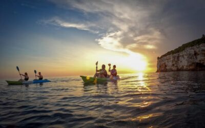 Pula: Kayaking,Snorkeling, Cliff jumping Tour with Wetsuit - Meeting at Zelenika Beach and what setup actually feels like