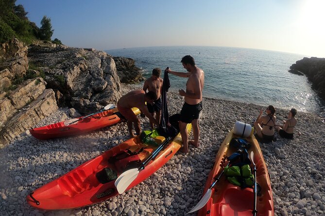 Pula Sunset Adventure – Boat, Kayak, Snorkeling & Sunset - Size, Safety, and the Feel of the Group
