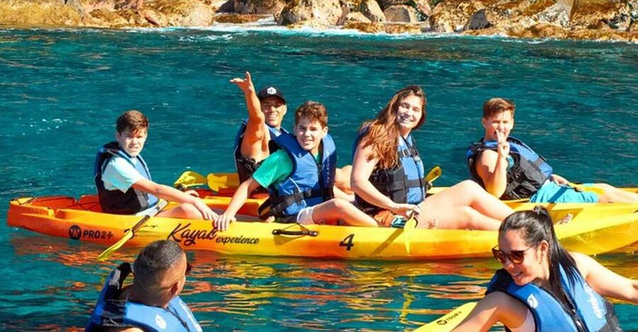 Quinta do Lorde: Kayak Experience in Ponta de São Lourenço - The kayaking portion: about 2.5 hours of guided work