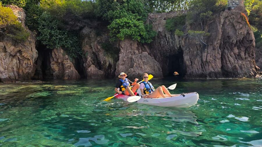 Rando Kayak Agay Guided Visit - Key moments worth getting excited about