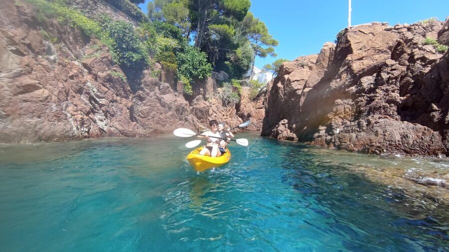 Rando Kayak Agay Guided Visit - Two and a half hours of the Corniche d’Or by kayak