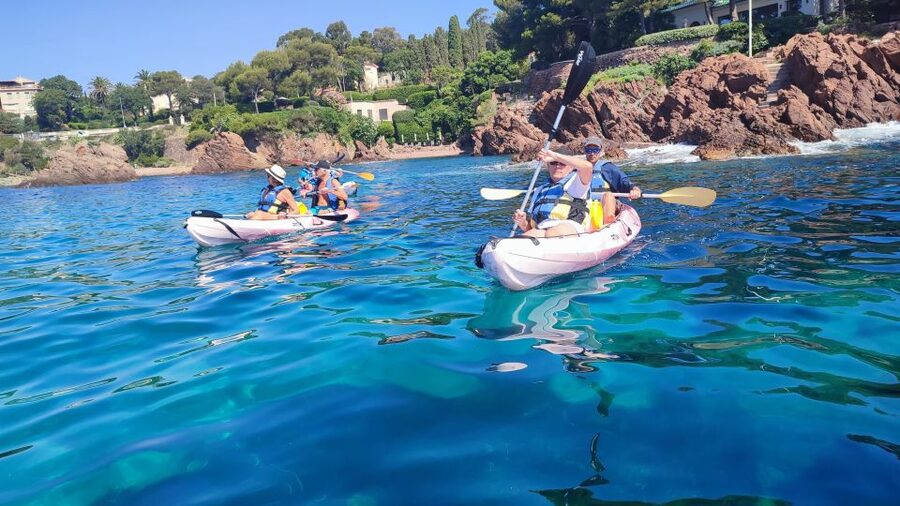 Rando Kayak Agay Guided Visit - Nature explanations that actually match what you see