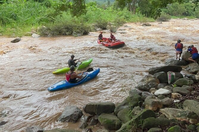 Safety whitewater rafting in Chiangmai by Khampan Rafting - Rafting the 6 km Maetaeng Stretch: How the Thrills Feel