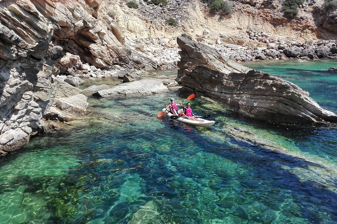 Sagres: Praia Da Ingrina Caves Guided Kayaking Tour - The purple caves: when the scenery becomes the star