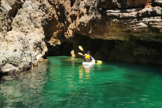 Sagres: Praia Da Ingrina Caves Guided Kayaking Tour - After the paddle: Sebastião beach food and a relaxed finish
