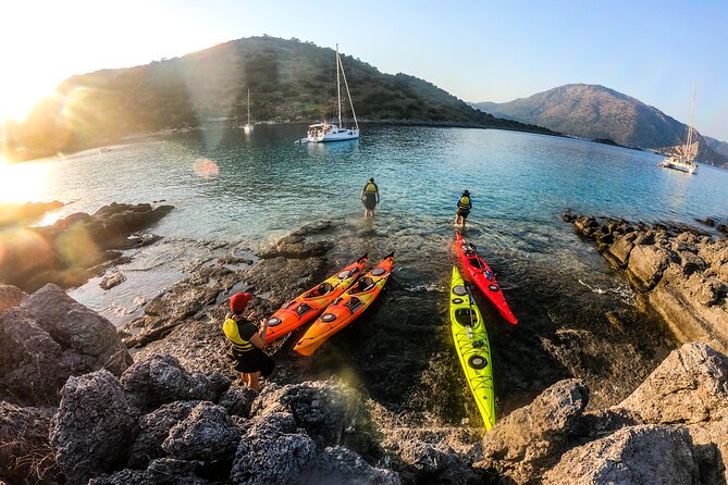 Saint Nicholas Island Sea Kayaking Tour - Snacks, hot drinks, and swim breaks that make the 4 hours feel complete
