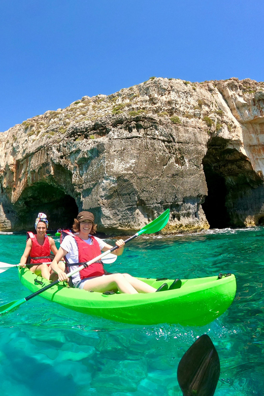 Santa Maria di Leuca: Kayak and Canoe Tour in the caves - Kayaks vs Canoes: What the Boat Choice Means for Your Comfort
