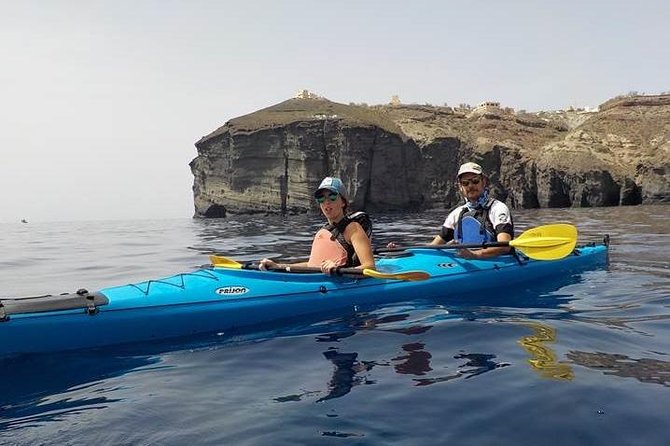 Santorini Sea Kayak - South Discovery, Small Group incl. Sea Caves and picnic - Stop-by-stop south discovery route