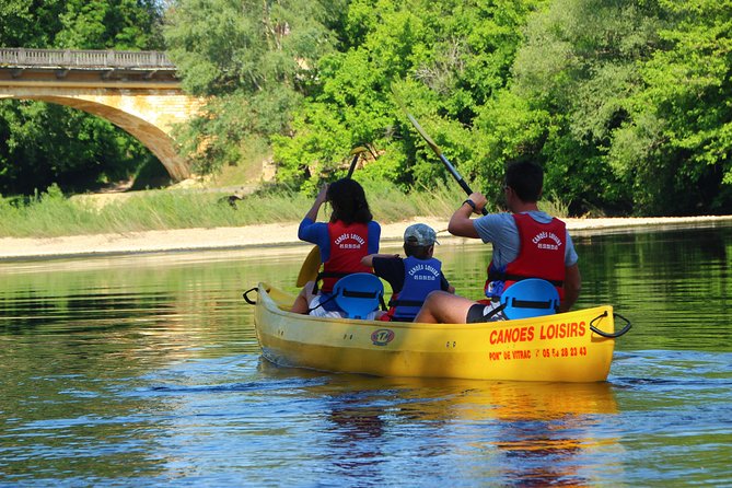 Sarlat la Canéda: The Dordogne valley by canoe - The scenery checklist: châteaux, cliffs, grottos, and wildlife from water level