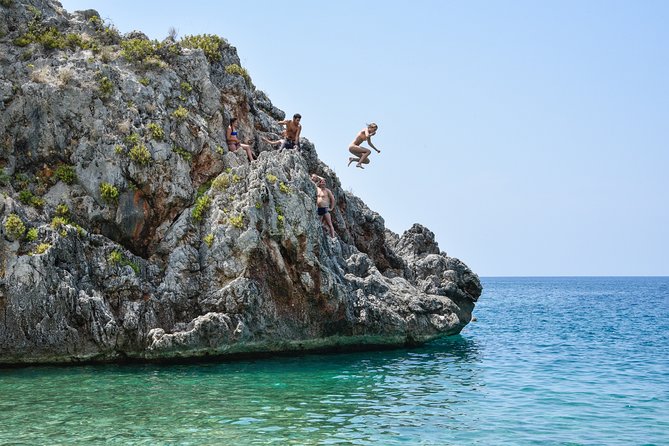 Sea Kayak in Kardamili - Lunch on the shore: traditional flavors, not a boxed afterthought