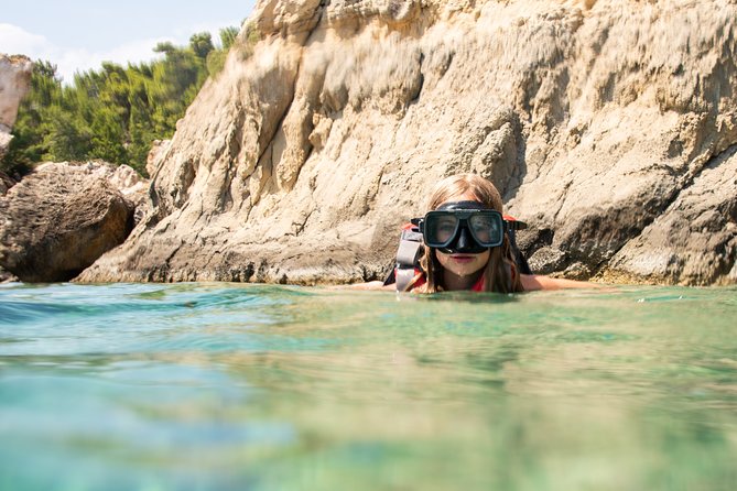 Sea Kayaking in Navarino Bay - Sea Kayaking in Navarino Bay: The Flow of the Day