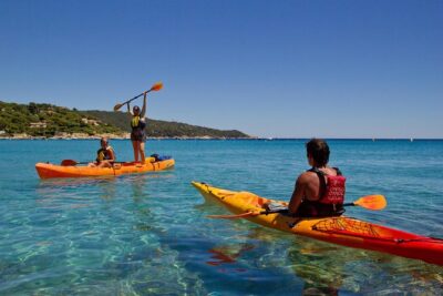 Sea kayaking in the heart of the Ramatuelle Nature Reserve - The guided briefing: paddling tips you’ll actually use