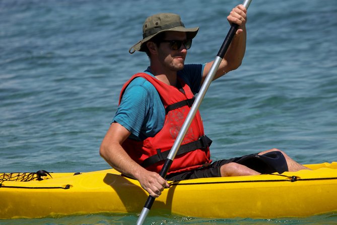 Sea kayaking Postira - Lovrečina (St.Lovre, archaeological site) - Kayak lesson in Postira: you learn before you go