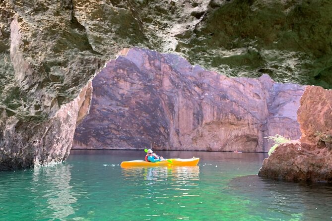 Self-Drive Emerald cave Kayak Tour-Guided Willow Beach Paddle - Who should book this Emerald Cave kayak tour?
