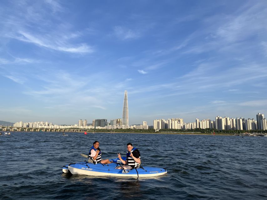 Seoul: Stand Up Paddle Board (SUP) & Kayak in Han River - The 2-hour flow: from changing room to open water