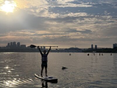 Seoul: Stand Up Paddle Board (SUP) & Kayak in Han River - Safety briefing that actually makes sense (and motorboat backup)