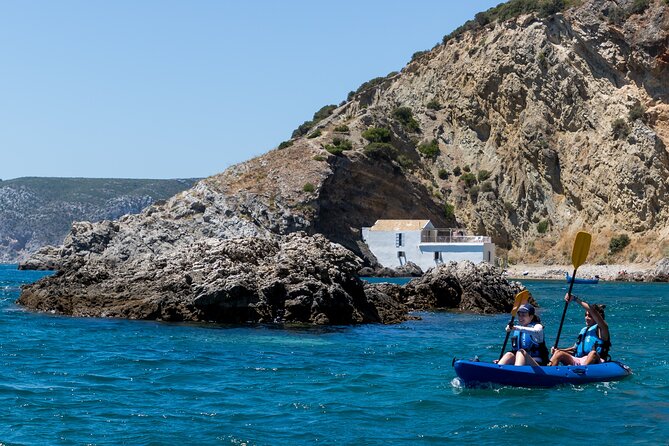 Sesimbra : Guided Kayak Tour in Arrábida Natural Park & Caves - Meeting Point at Our Roots: Getting There Without Stress