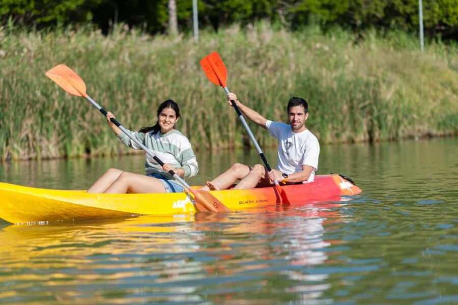 Sevilla: Kayak Rental on the Guadalquivir - How Hard Is It? Currents, River Traffic, and Staying in Control