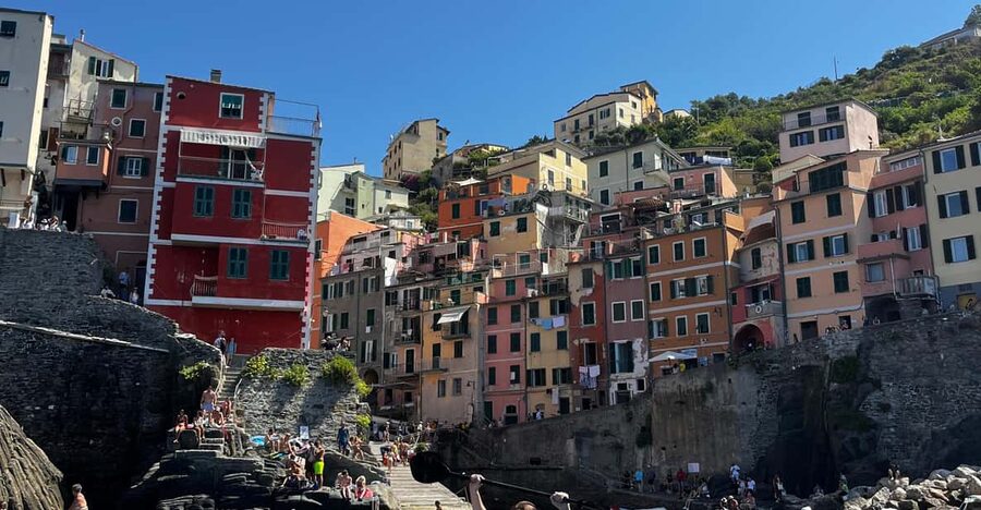 SHARK CAVE KAYAK TOUR - Meeting in Riomaggiore: Find Captain Davide, Then Get Ready