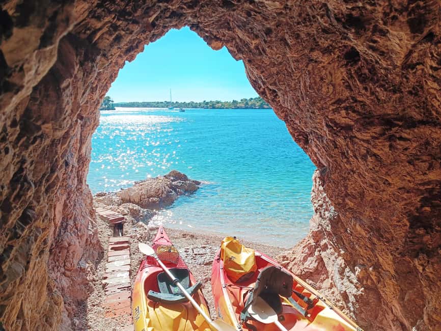 Šibenik: Sea Kayaking Tour to St. Nicholas Fortress - Paddling through the WWII tunnel: eerie, but the point is how you see it