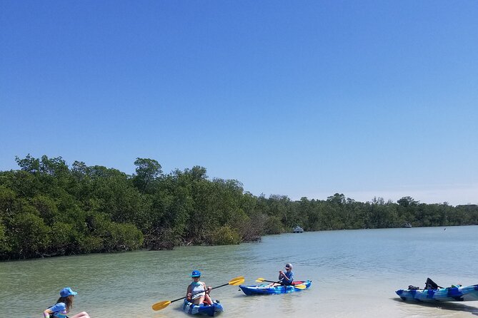 Single Kayak Rental on Big Hickory Pass - Getting the map and orientation: why “friendly help” matters more than you think