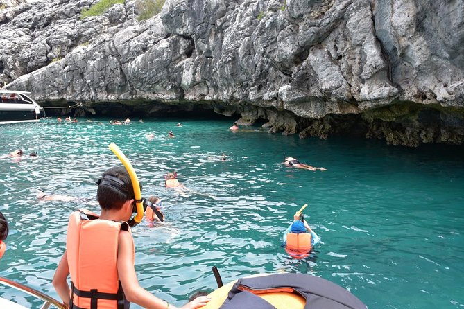 Snorkel and Kayak Tour to Angthong Marine Park by Speedboat from Koh Samui - Kayaking Along the Coast: Best Use of the Included Equipment